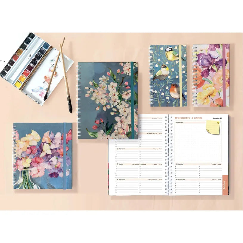 Agenda 2027 EXACOMPTA Lady 18S - 15 x 17 cm - 1 semaine + notes - Orientation horizontale - Sophie Adde oiseaux