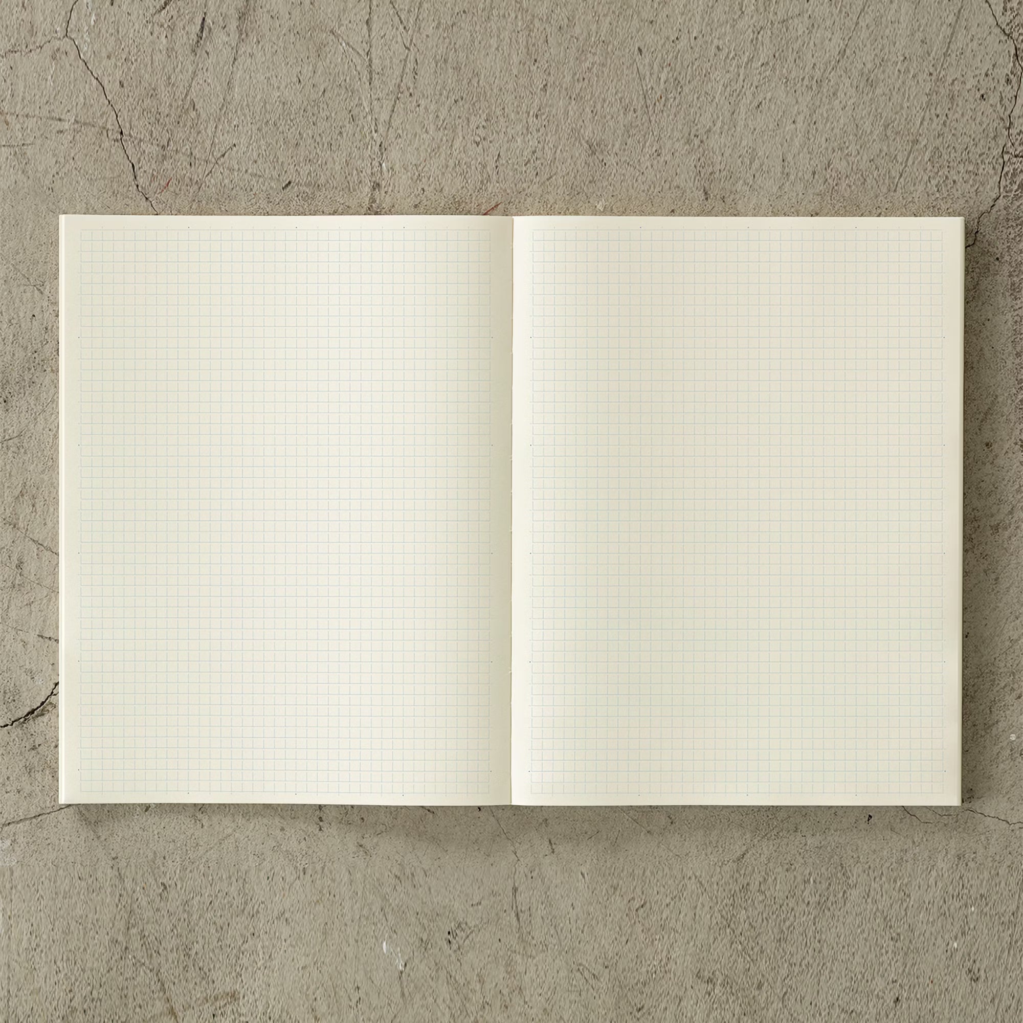 Agenda 2026 MIDORI MD PAPER Notebook Diary Thin - A4