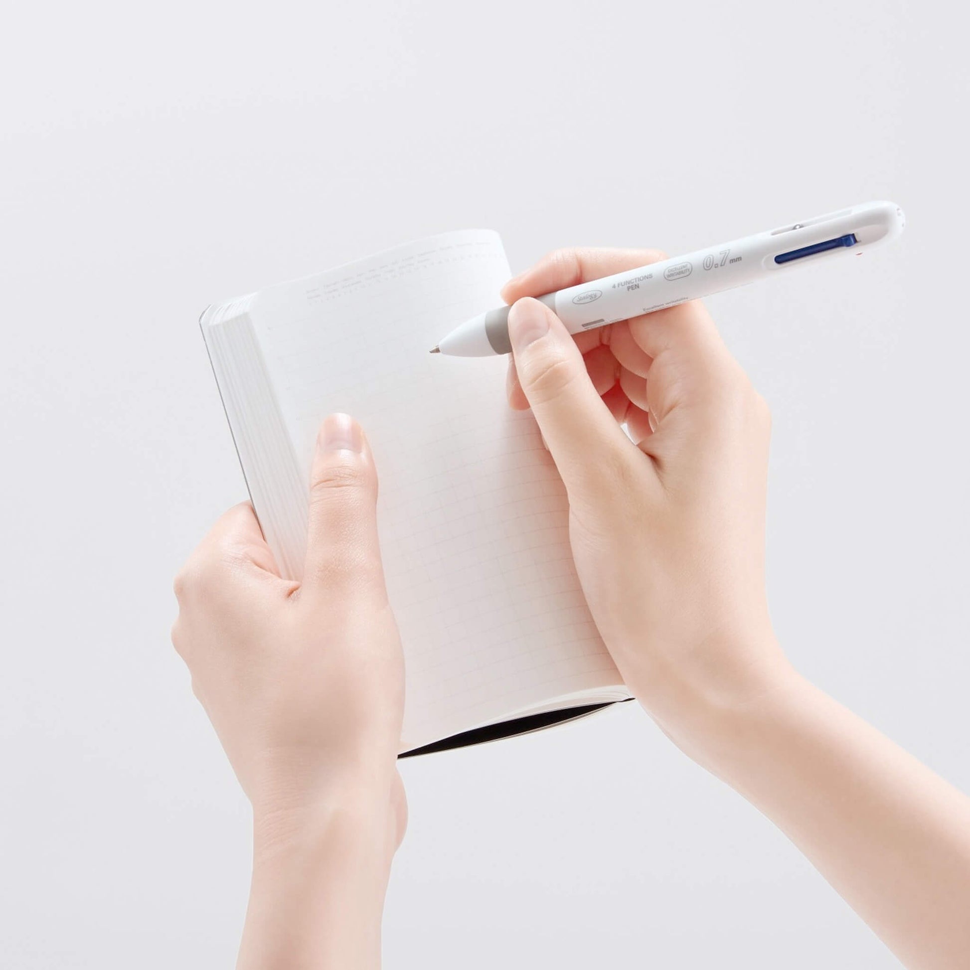 Carnet STÁLOGY 1/2 Year Notebook - A6 Slim - Softcover - Quadrillé - Black