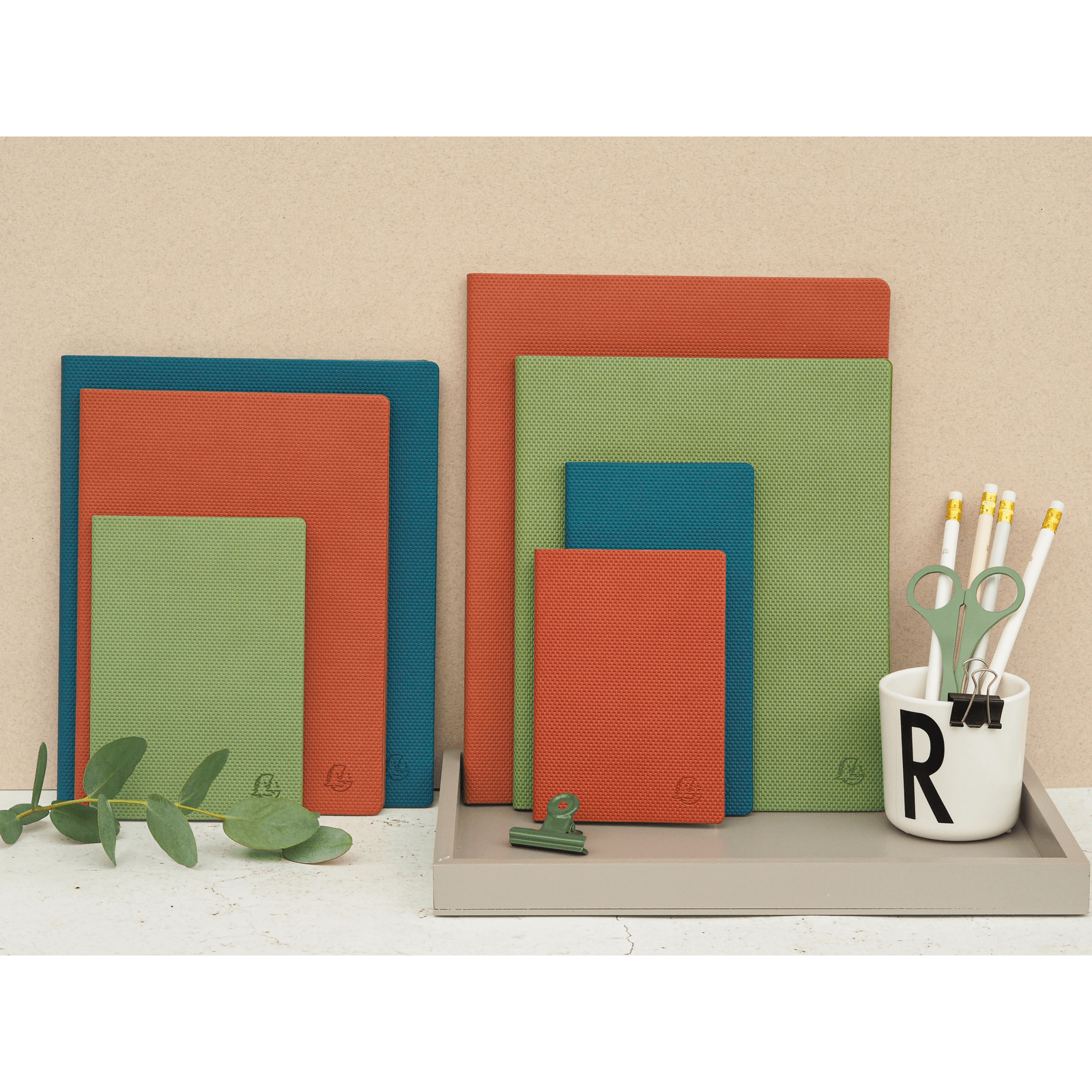 Agenda 2025 - 2026 EXACOMPTA SAS 27 - 21 x 27 cm - 1 semaine sur 2 pages - Orientation verticale - Canvas bleu canard - 3660942085069