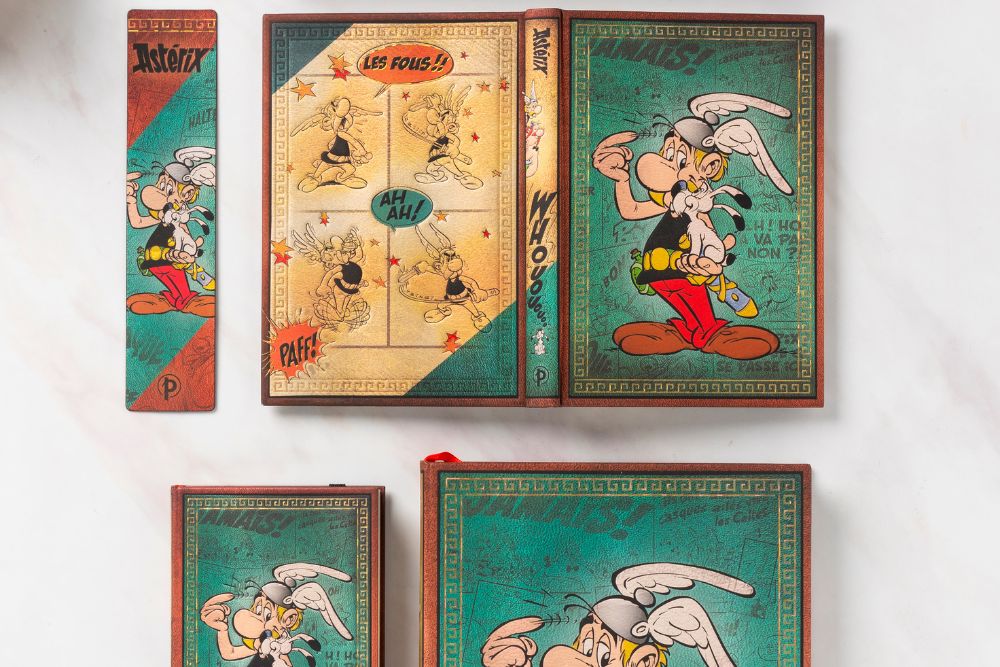 Agenda 2026 PAPERBLANKS Astérix le Gaulois - 1 semaine sur 2 pages - Midi - Hardcover - Vertical - 160p - 9780349709215