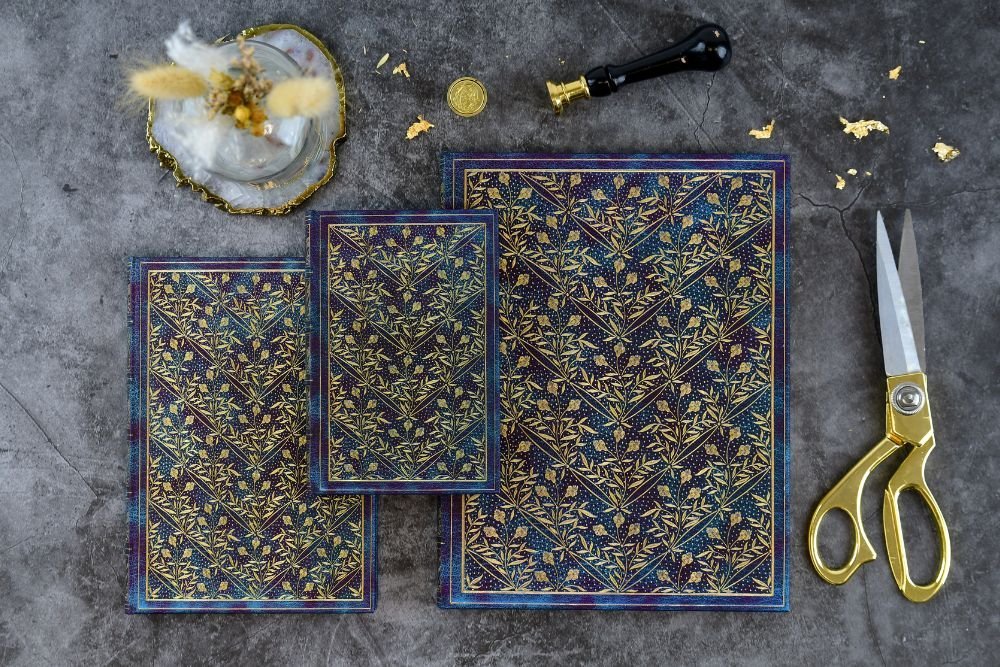 Agenda 2026 PAPERBLANKS Chant des Fleurs Sauvages - 1 jour par page - Mini - Hardcover - 416p - 9780349708812