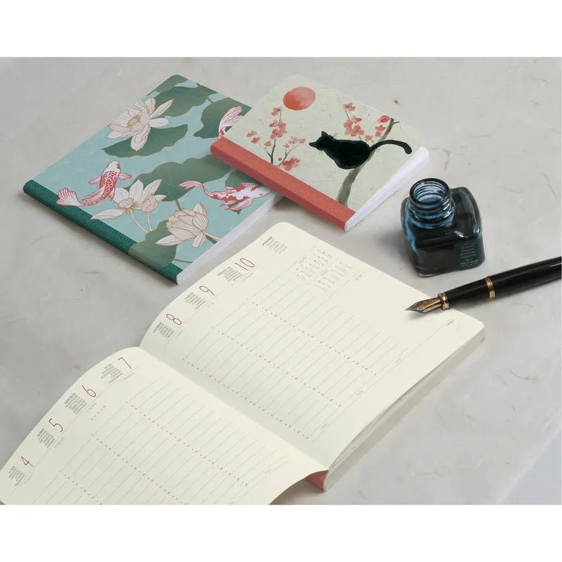 Agenda 2027 EXACOMPTA Semaine Planifiée 13 - 9 x 13 cm - 1 semaine sur 2 pages - Orientation horizontale - Sapporo carpes - 3660942091923