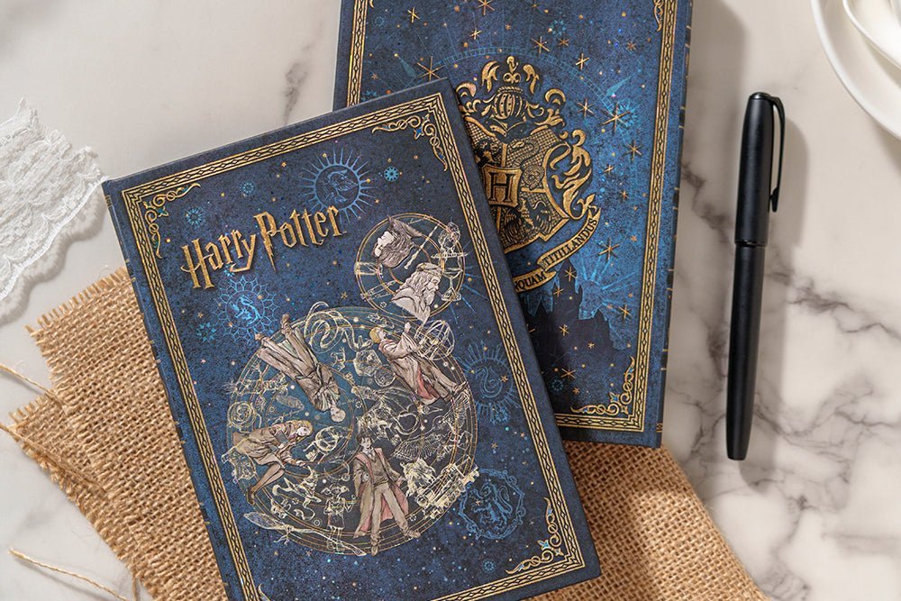 Agenda 2027 PAPERBLANKS Légendes de Poudlard - 1 semaine sur 2 pages - Ultra - Hardcover - Vertical - 176p - 9780349720999