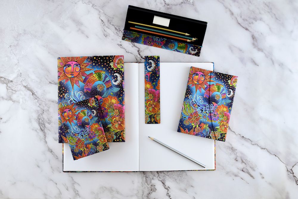 Agenda 2027 PAPERBLANKS Magie Céleste - 1 semaine sur 2 pages - Midi - Softcover - Vertical - 176p - 9780349721323