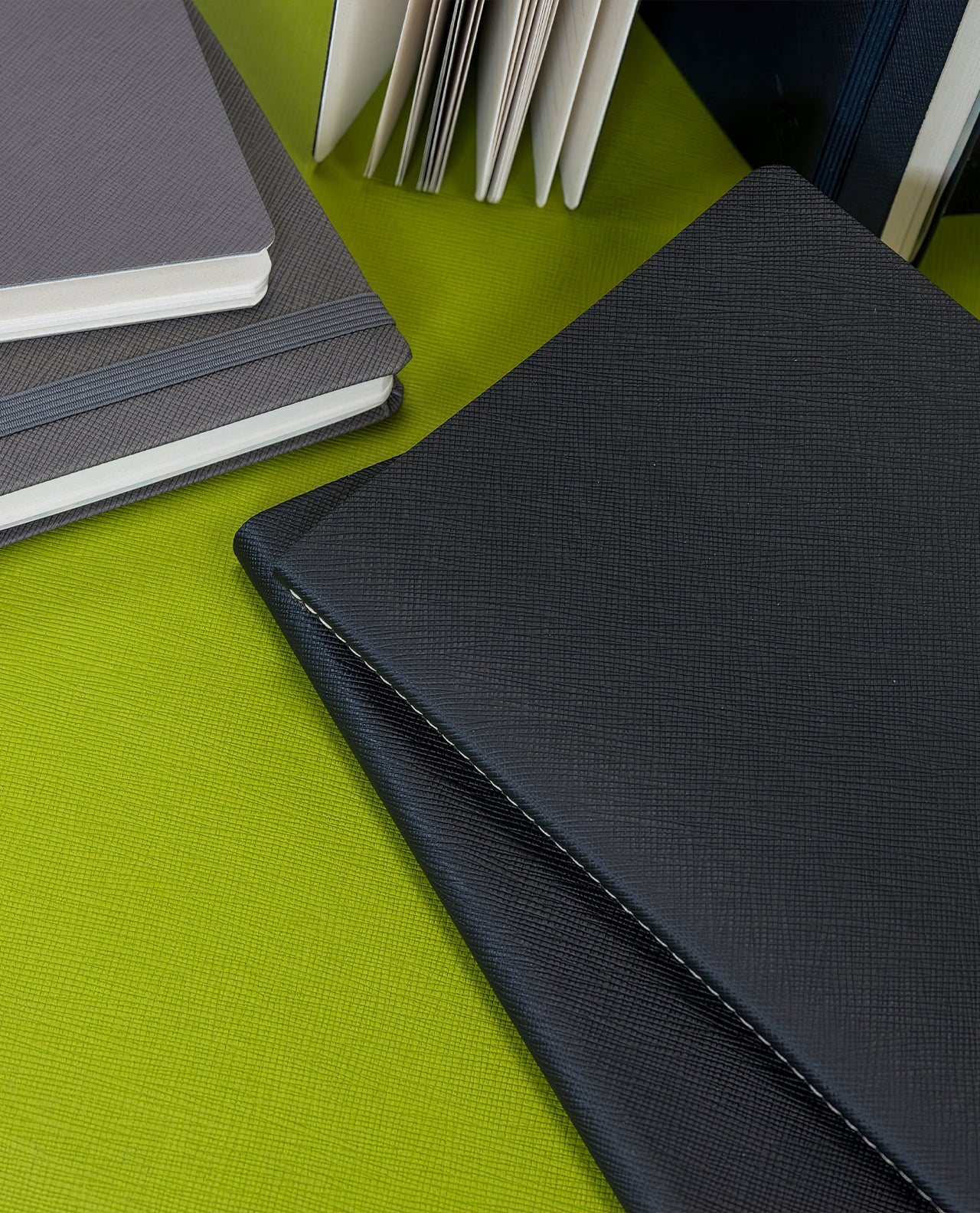 Carnet CASTELLI MILANO Appeel Classic - 19 x 25 cm - Hardcover - Ligné - Black