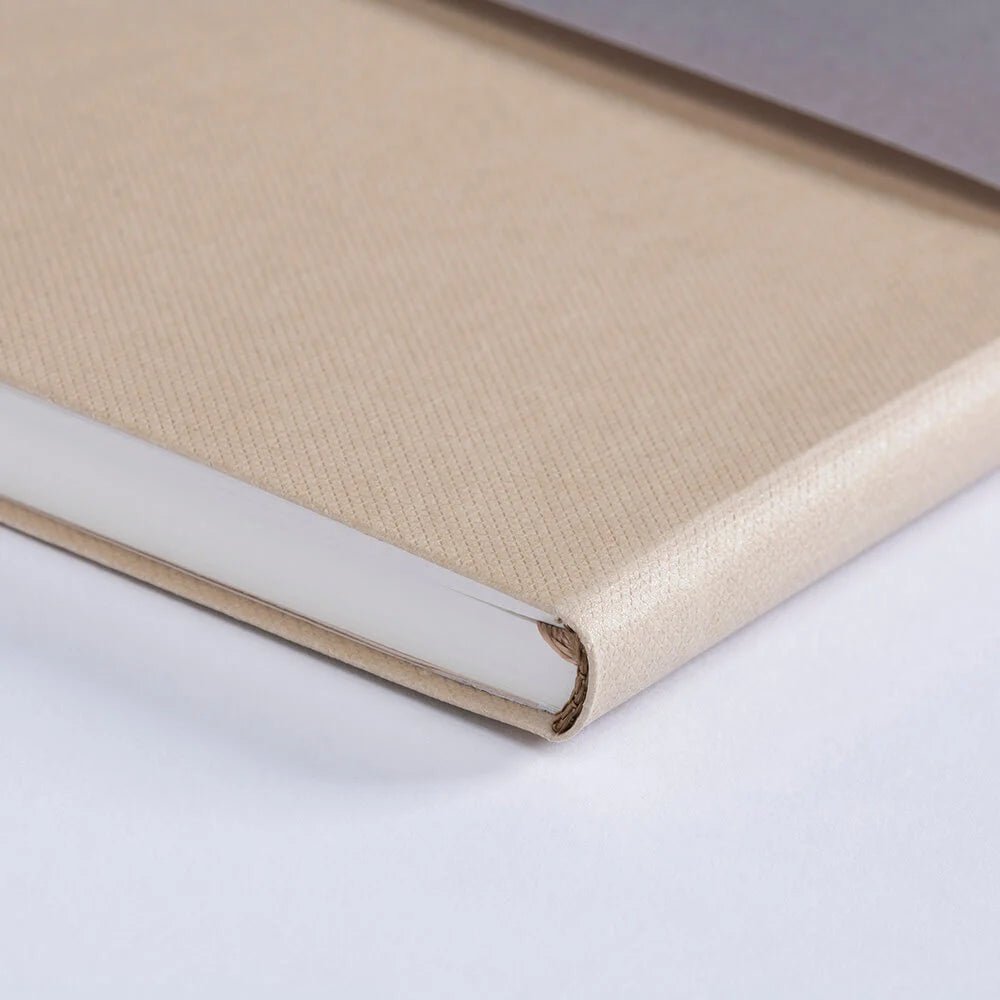 Carnet GMUND Notebook Mono - Softcover - A5 - Pointillé - Oat - 4049574039517