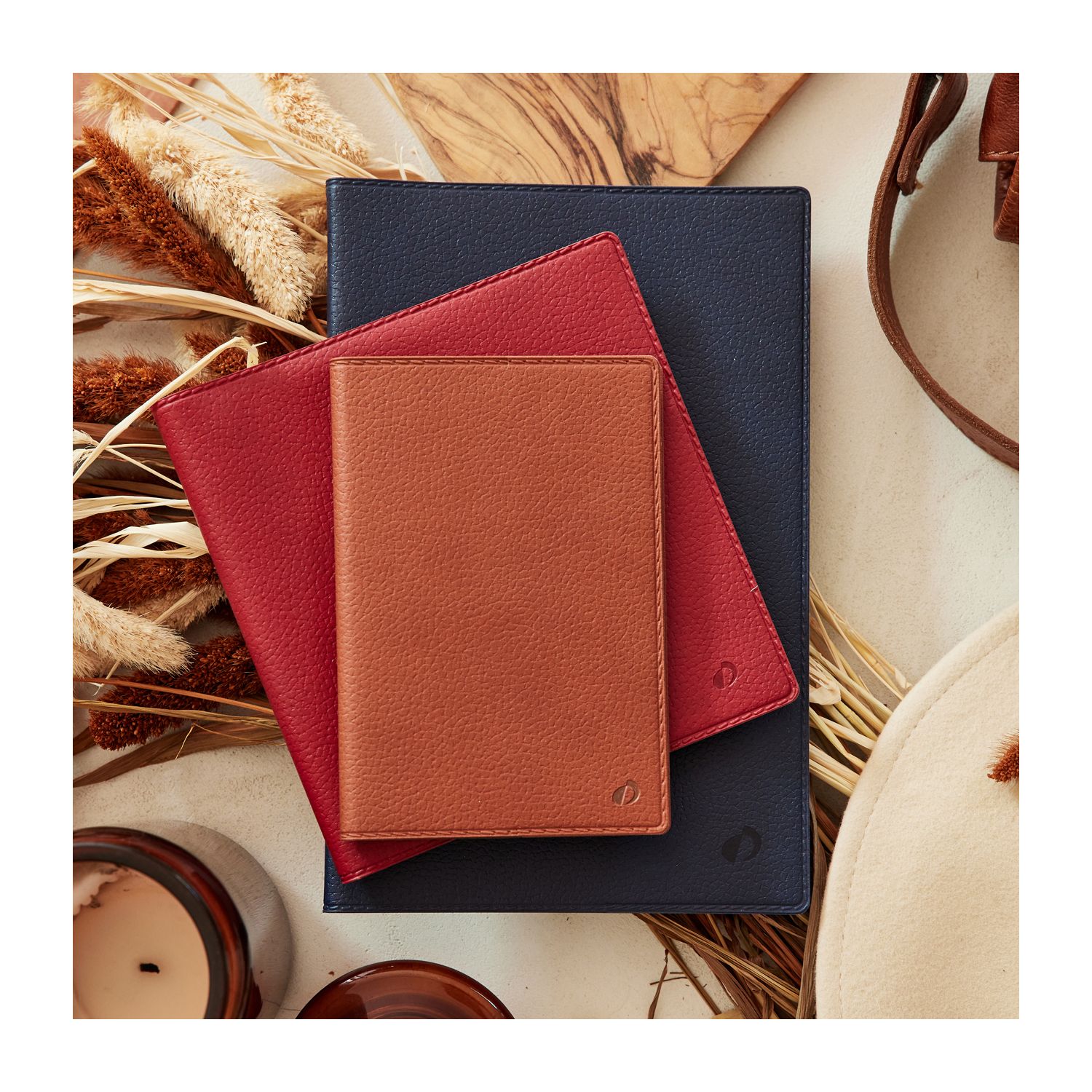 Agenda 2026 QUO VADIS Exécutif Prestige - 16 x 16 cm - 1 semaine sur 2 pages - Orientation verticale - Marlow bleu nuit