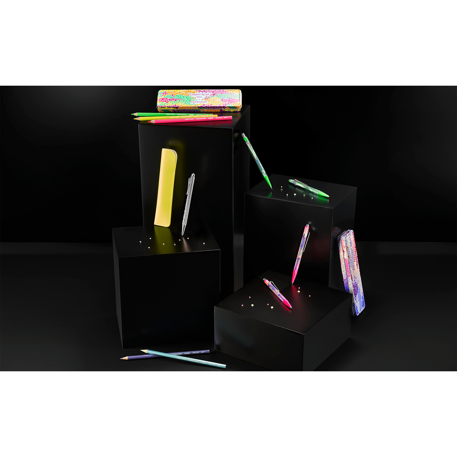 Stylo bille CARAN D'ACHE 849 Germanier Édition Spéciale - Rose -