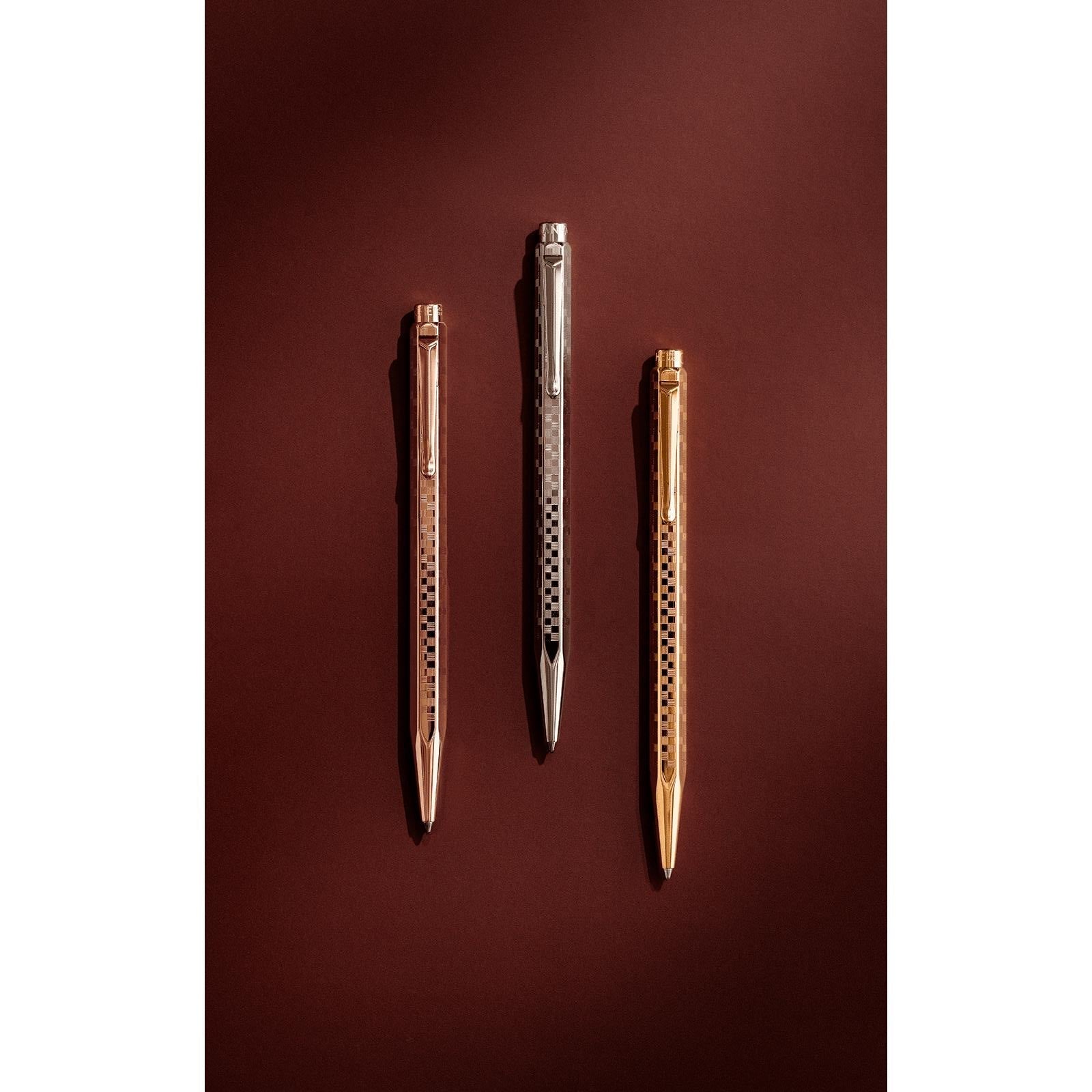 Stylo bille CARAN D'ACHE Ecridor Damier Édition Spéciale - Gris Argenté - 7630002365093