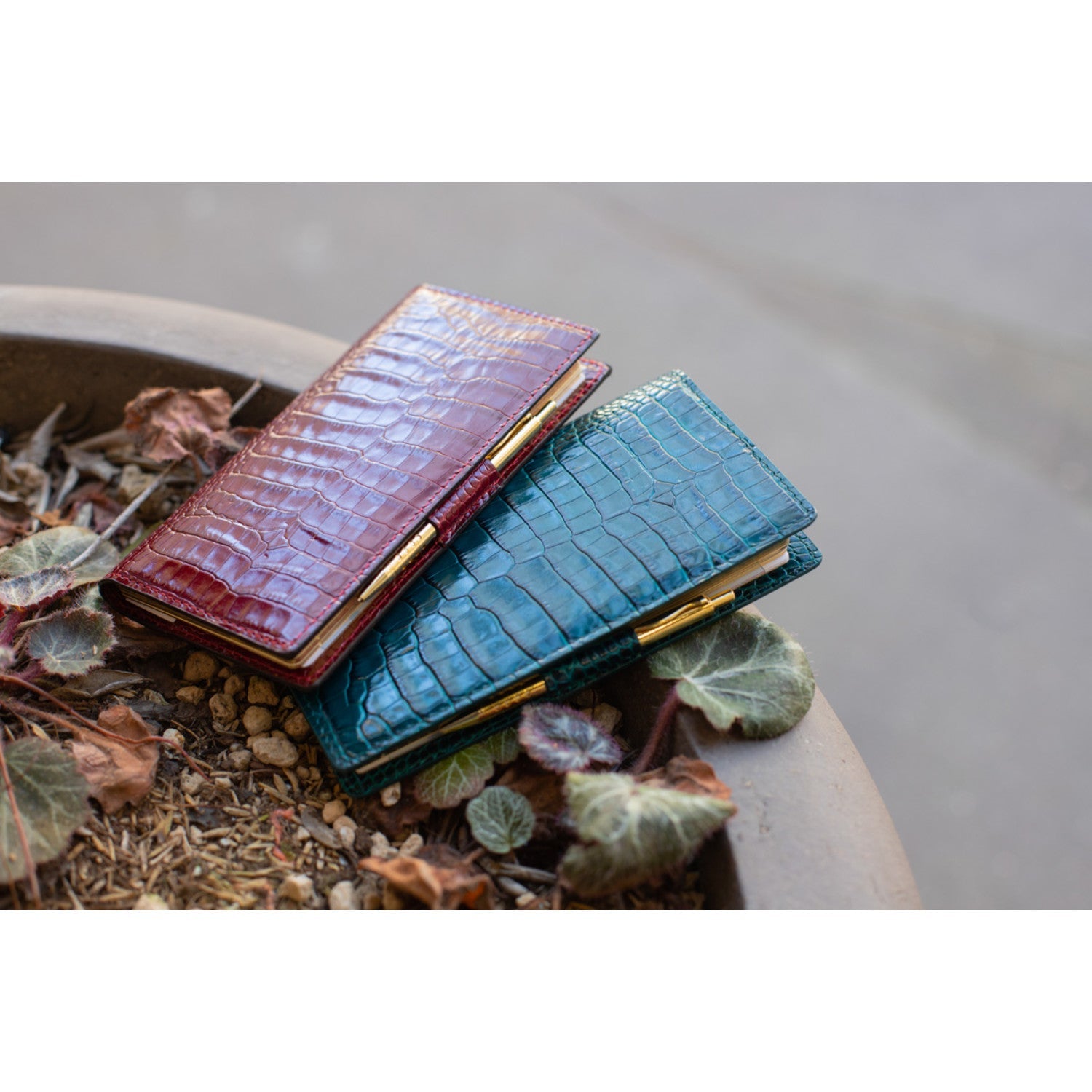 Agenda MIGNON AS16 - 8,8 x 16,5 cm - 1 semaine sur 2 pages - Orientation horizontale - Croco Savannah framboise royale