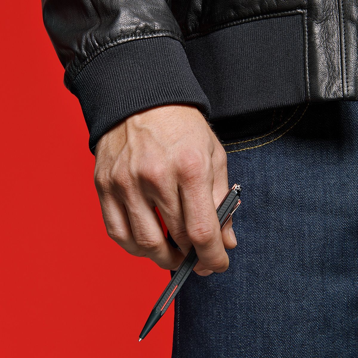 Stylo bille CARAN D'ACHE Ecridor Racing - Medium (M) - Chromé Noir Mat - -