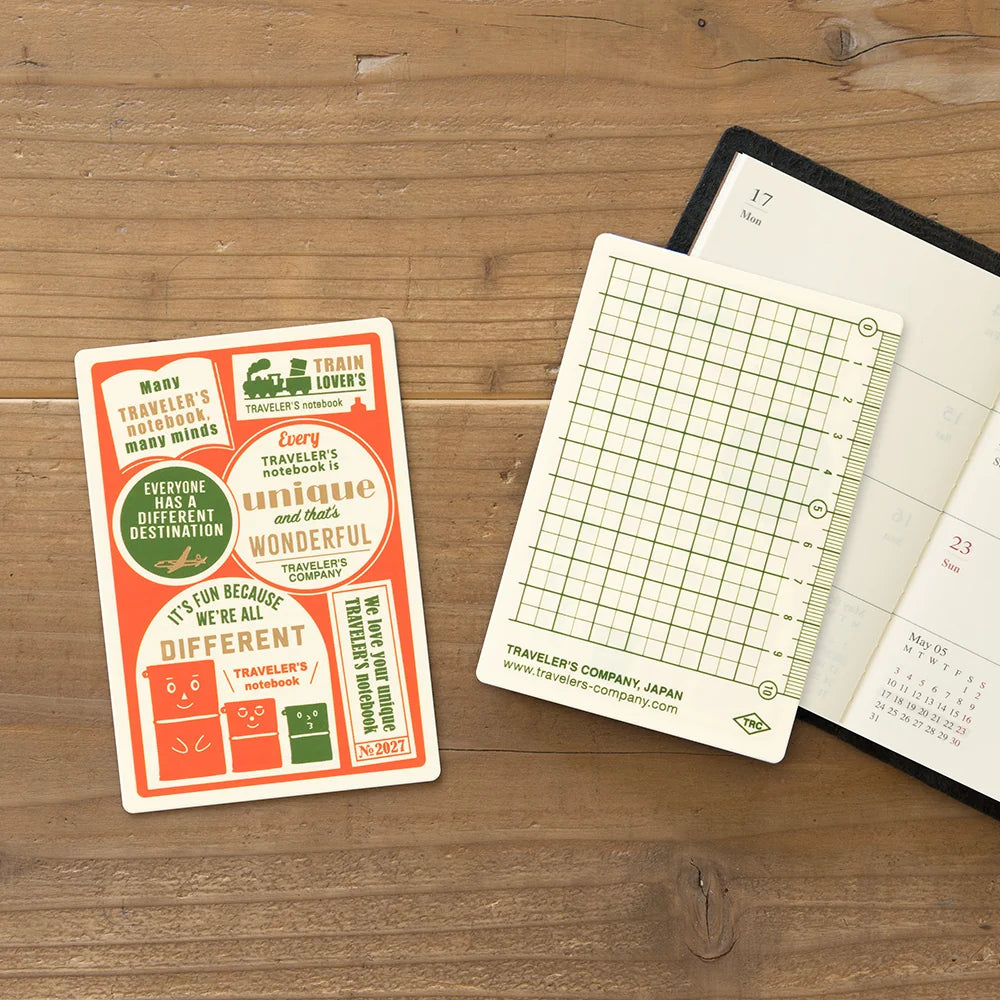 TRAVELER'S notebook - sous-main 2027 (passport size)