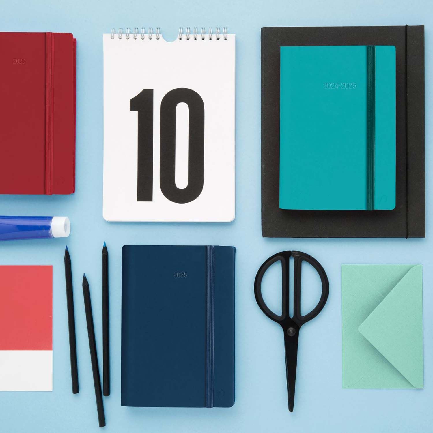Agenda 2025 QUO VADIS Daily 24 Prestige Silk - 1 jour par page - 16 x 24 cm - Marine - 3371010486984