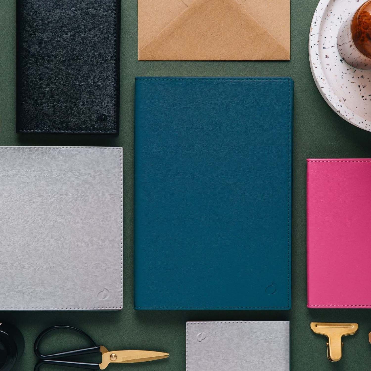 Agenda 2025 QUO VADIS Italnote Soho - 1 semaine + notes - 8.8 x 17 cm - Bleu acier - 3371010488711