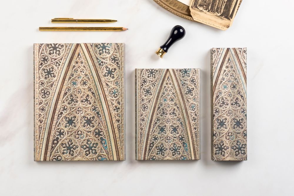 Agenda 2026 PAPERBLANKS Voûte de la Cathédrale de Milan - 1 semaine sur 2 pages - Midi - Hardcover - Horizontal - 160p - 9780349709192
