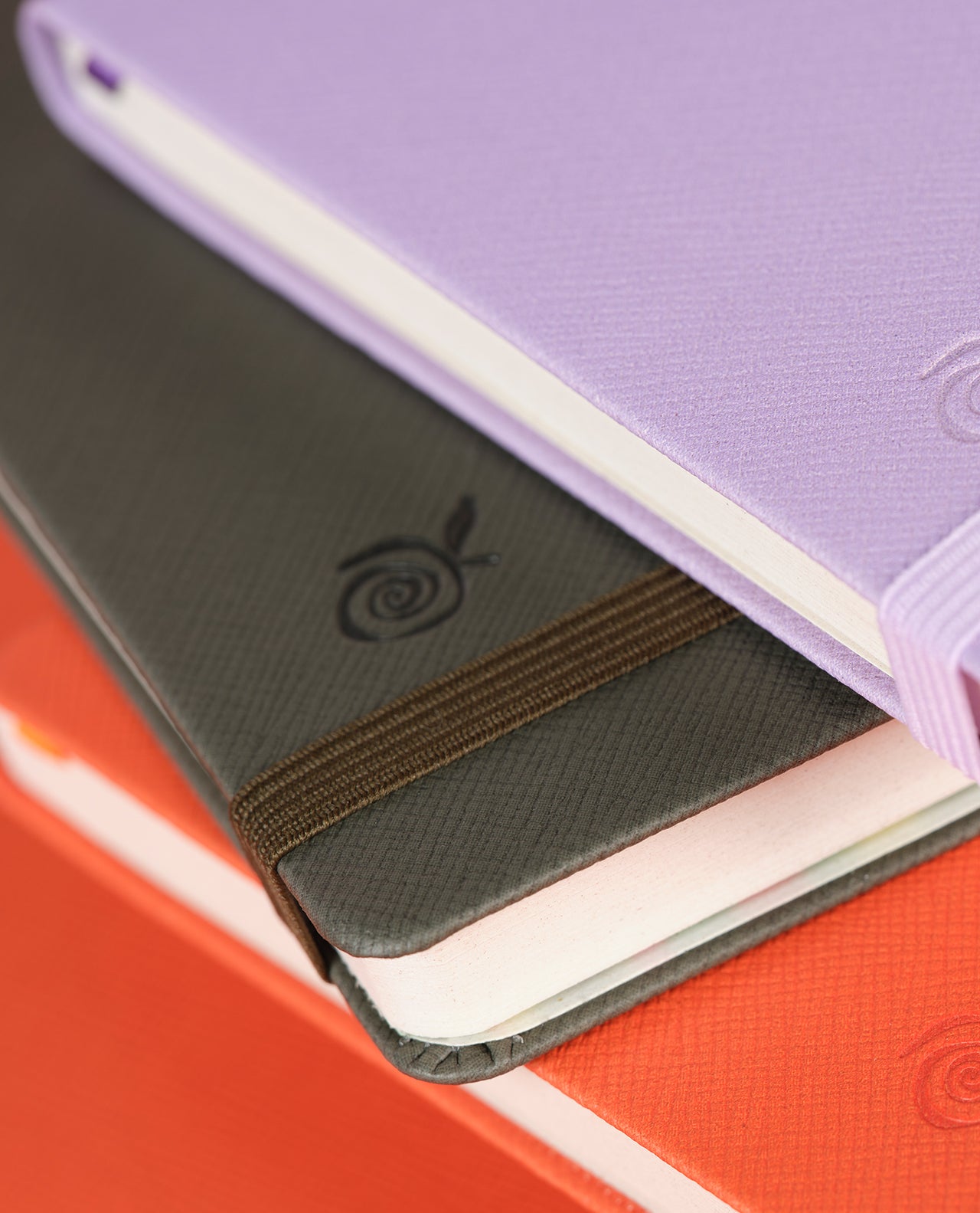 Carnet CASTELLI MILANO Appeel Classic - 19 x 25 cm - Hardcover - Ligné - Dark Brown - 8056149954393