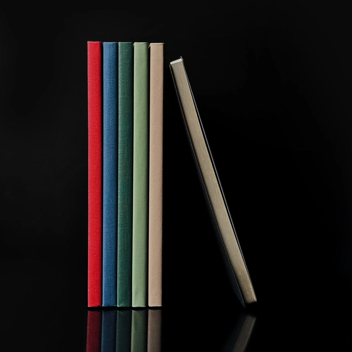 Carnet KUNISAWA Find Edge Notebook - A5 - Hardcover - Pointillé - Sumi - 