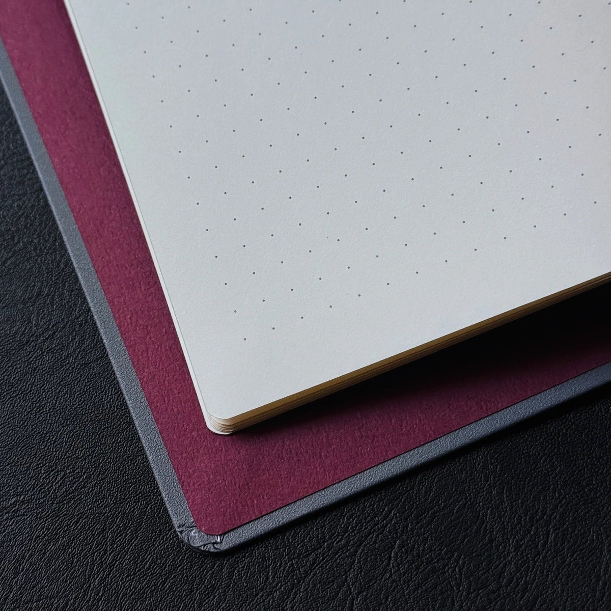 Carnet KUNISAWA The Executive Notebook - B5 - Softcover - Pointillé - Grey - 