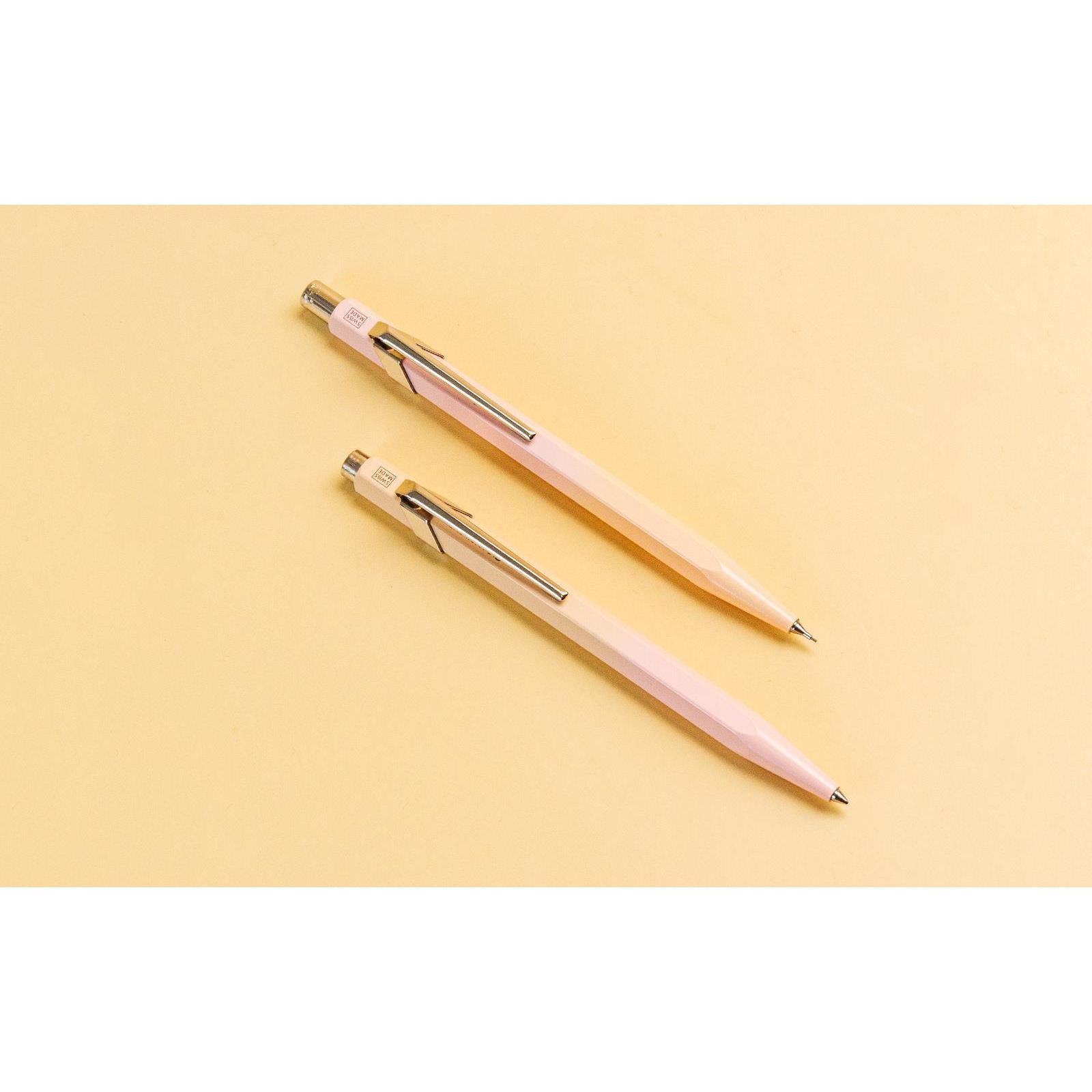 Set stylo bille + porte-mine CARAN D'ACHE 849 Horizon Édition Spéciale
