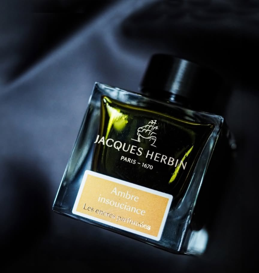 Flacon d'encre JACQUES HERBIN - Les Encres Parfumées - Ambre Insouciance - 50 ml - 3188555147412