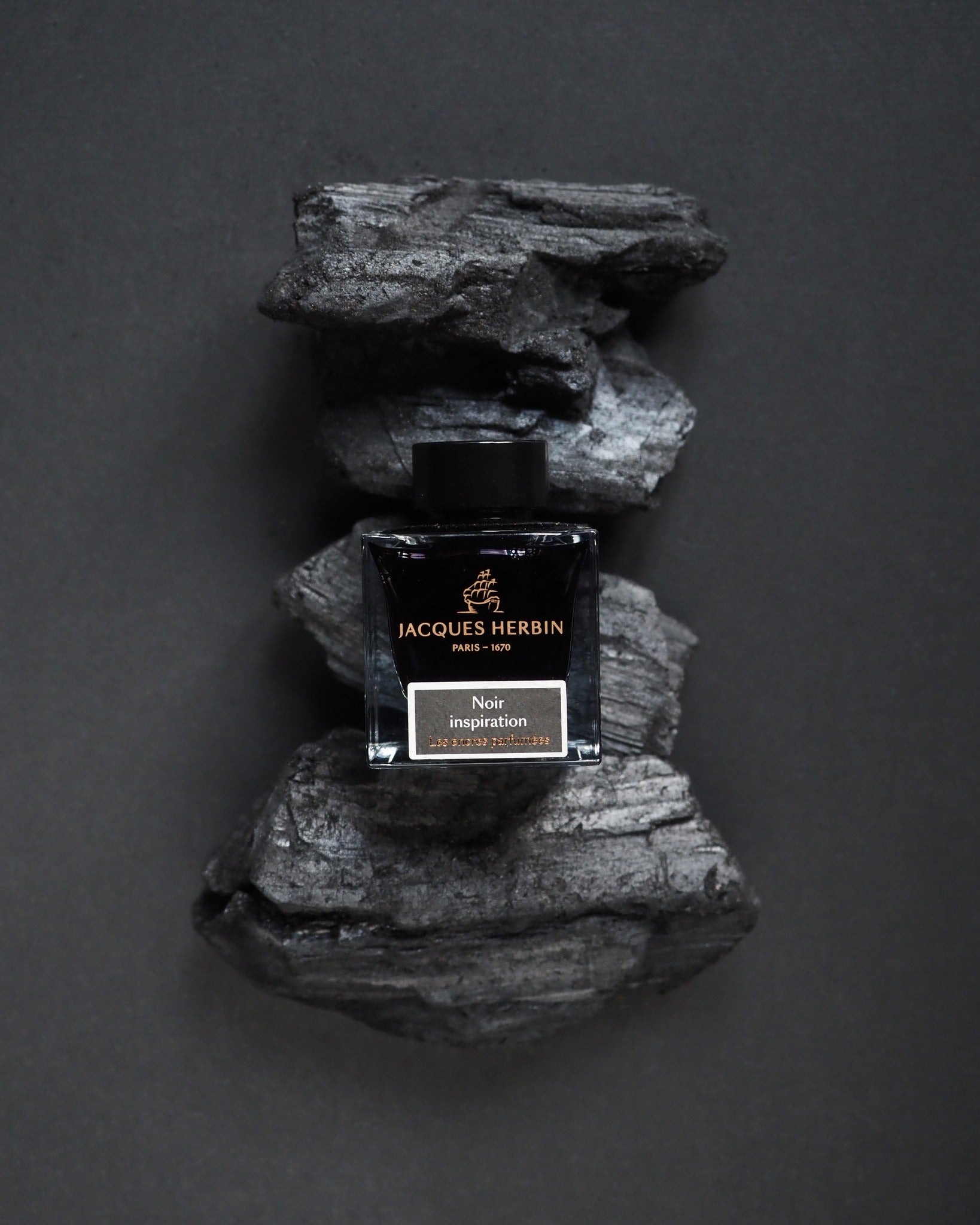 Flacon d'encre JACQUES HERBIN - Les Encres Parfumées - Noir Inspiration - 50 ml - 3188555147092