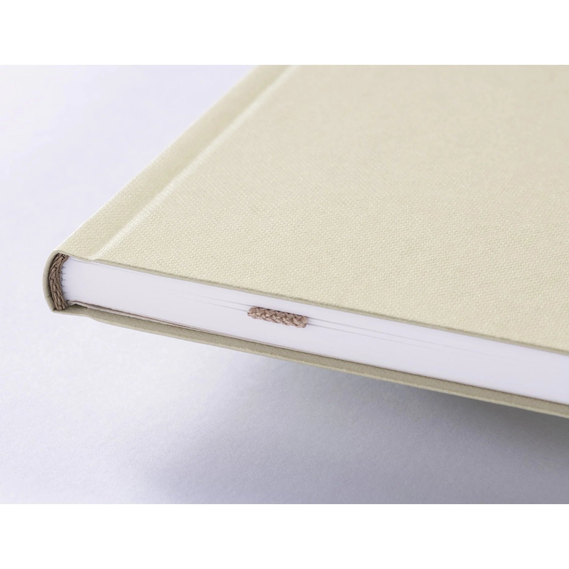 Carnet GMUND Notebook Mono - Softcover - A5 - Pointillé - Pistachio
