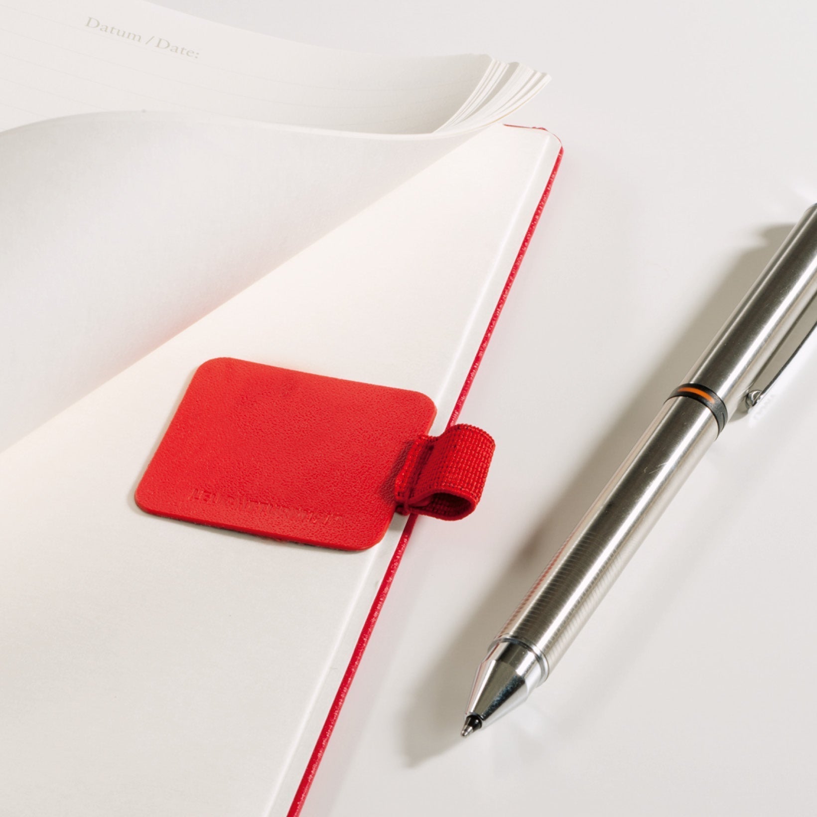 Passant autocollant LEUCHTTURM1917 Pen Loop - Light Grey - 4004117626258