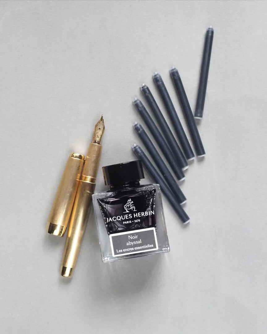 Flacon d'encre JACQUES HERBIN - Les Encres Essentielles - Noir Abyssal