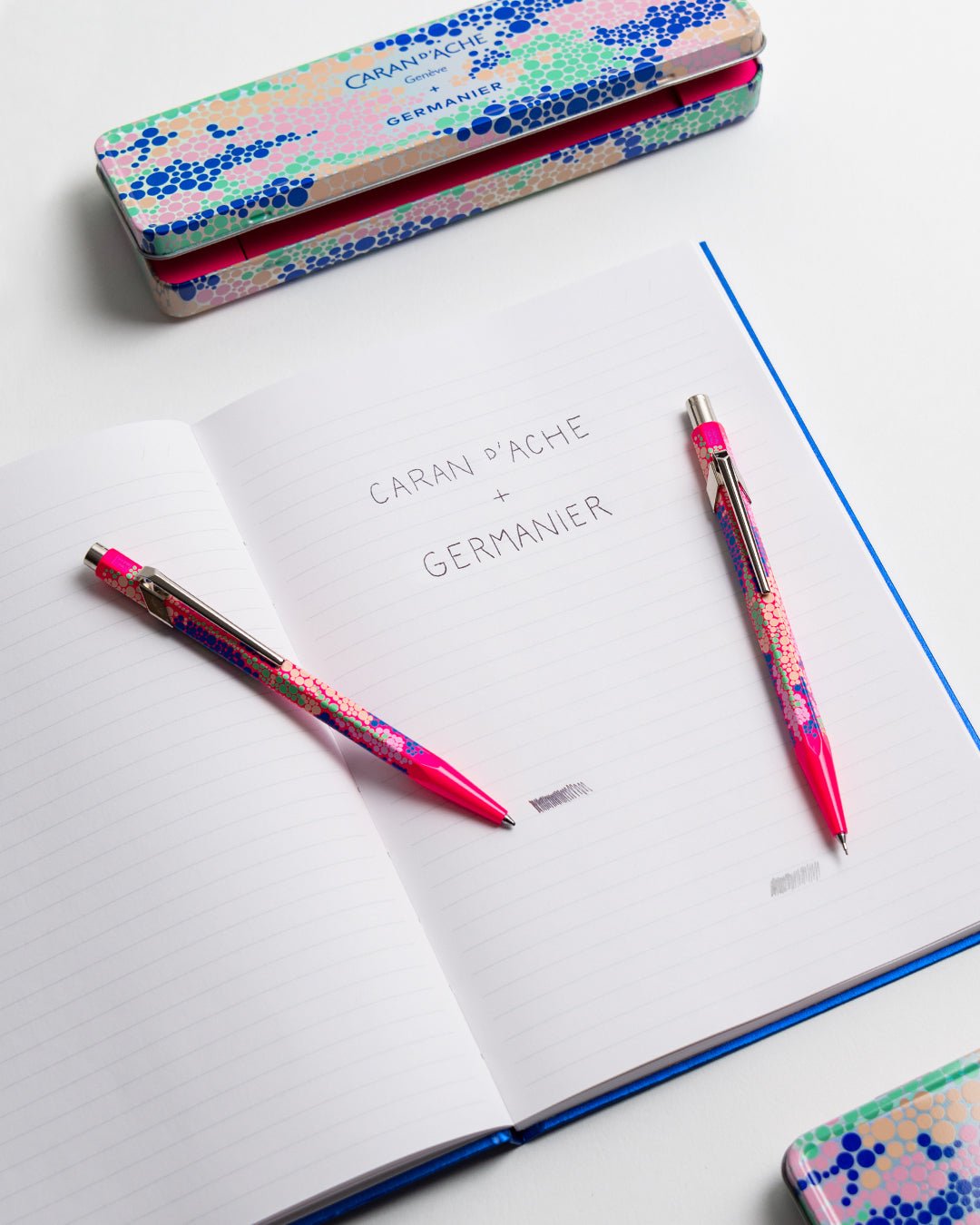 Stylo bille CARAN D'ACHE 849 Germanier Édition Spéciale - Rose - 