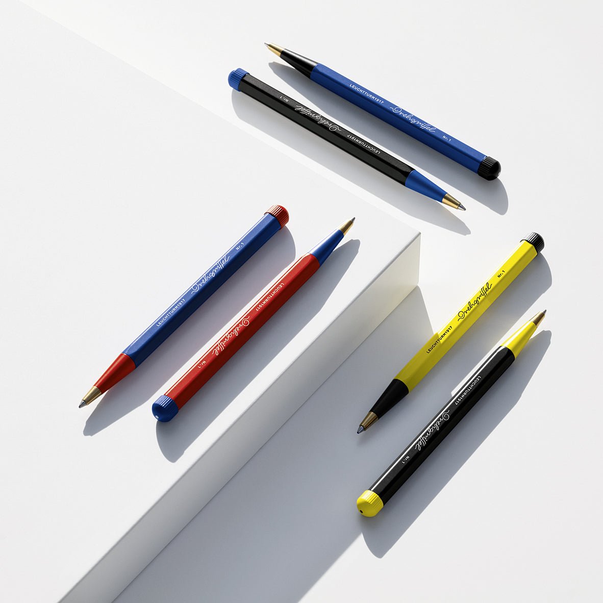 Stylo bille LEUCHTTURM1917 Drehgriffel Bauhaus Édition - Medium (M) - Black / Lemon - 4004117619564